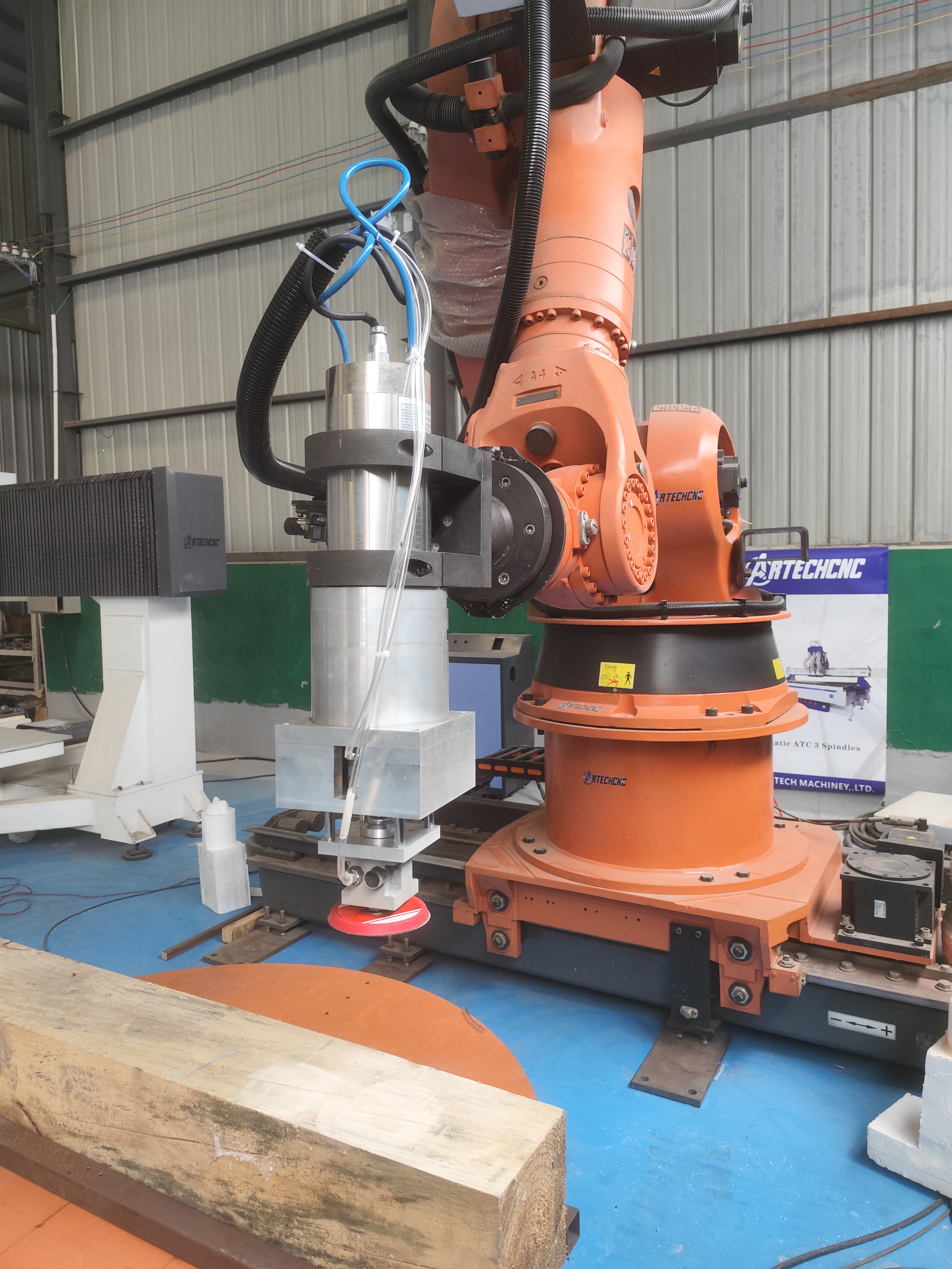 ARTECH CNC Showcases Innovative Technology: Remote Demonstration of High-Precision Milling Robot Arm Engraving