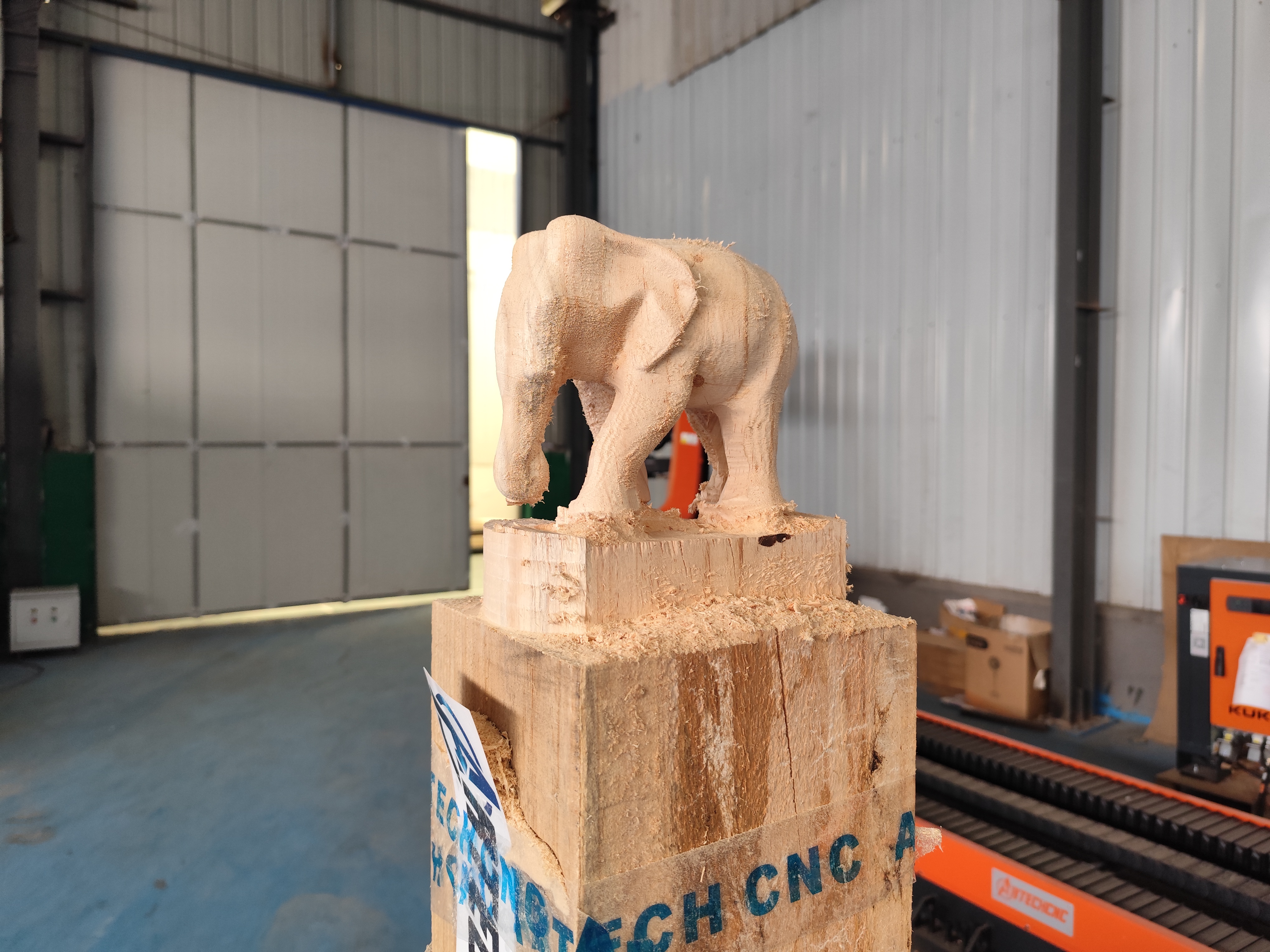 ARTECH CNC Customizes Milling Robot Arm for High-Precision Elephant Model Carving